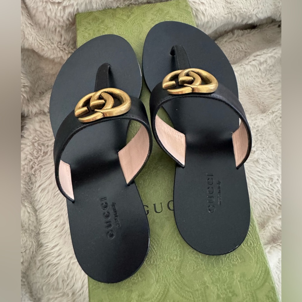 Gucci Women’s Marmont Thong Sandals – Size 34‎ ( 5 USA)– Brand New
